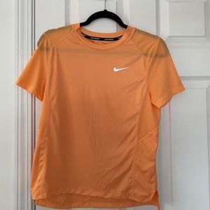 Nike running top